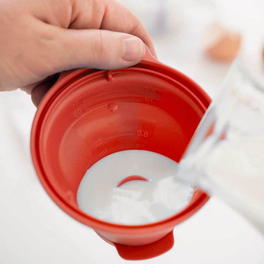 Tupperware All-in-one Shaker Red Mixing Bowls and Measuring | MLXGI1075