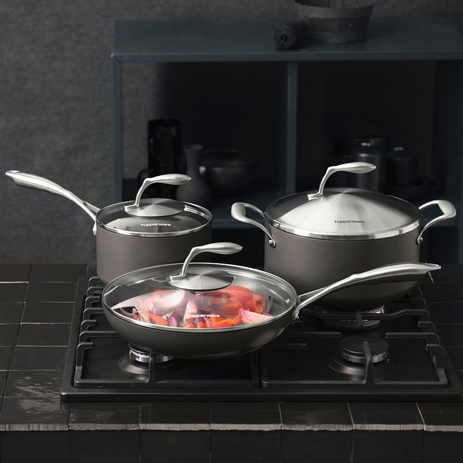 Tupperware Chef Series Ii 2.6-qt./2.5 L Saucepan With Glass Cover Oven and Stovetop Cooking | DFLPY5413