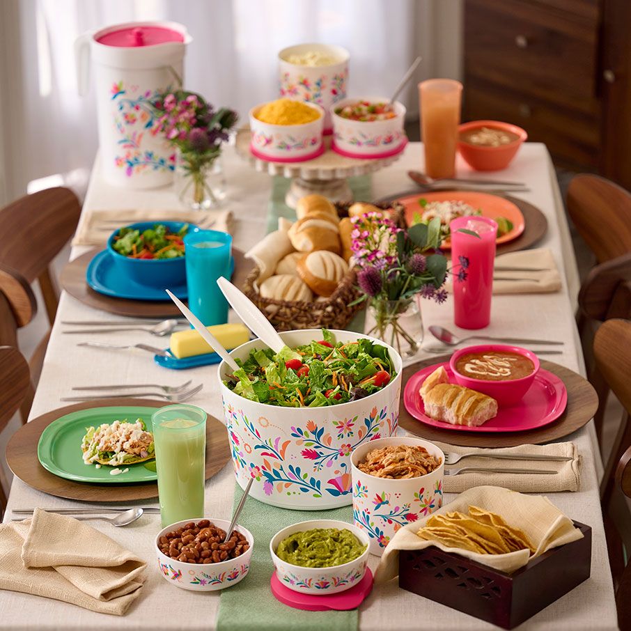 Tupperware Flittering Floral Folk Art 18-pc. Serving Set Serveware | RHAXT4819