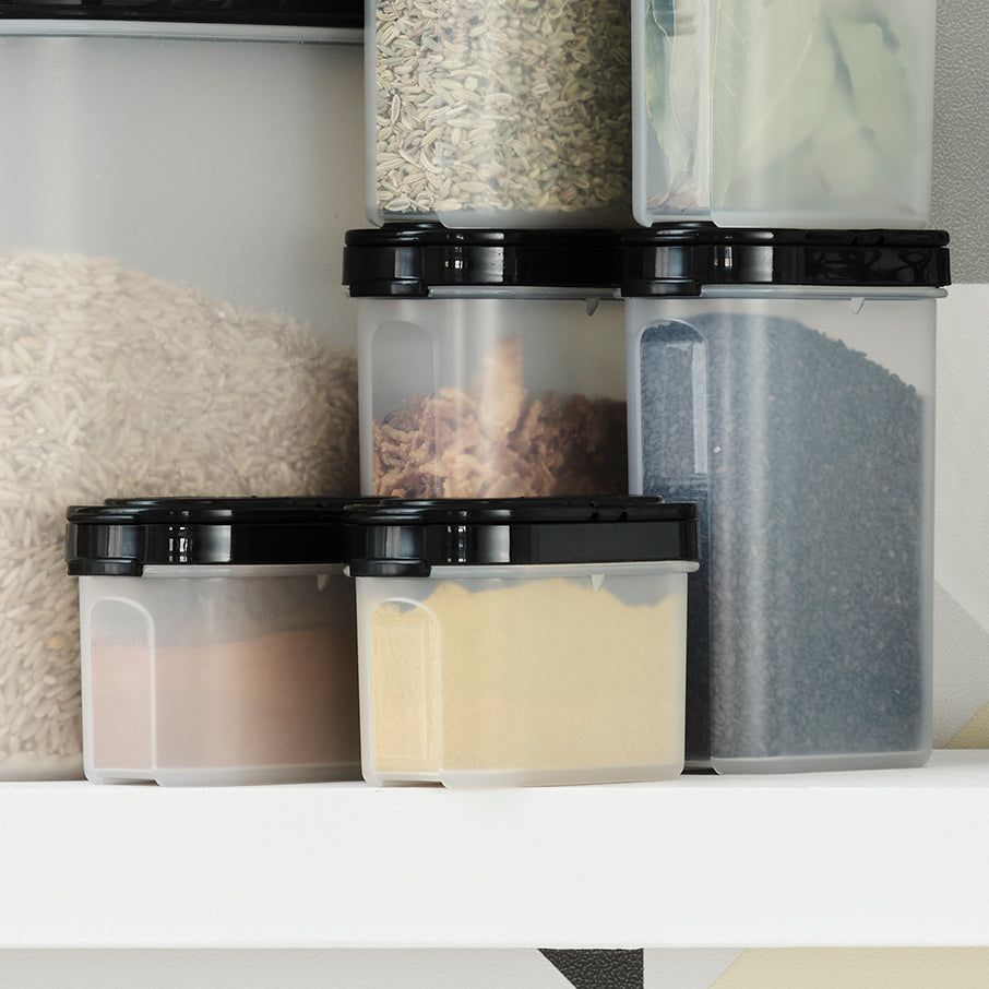 Tupperware Small Spice Shakers Black Dry Storage | XOSVM8325