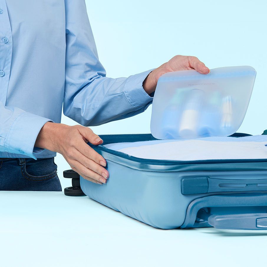 Tupperware Ultimate Silicone Slim Bag Medium Turquoise Refrigerator Storage | BGAWJ8964